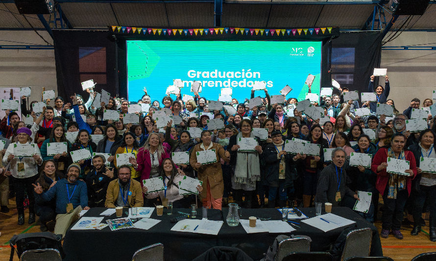 Programa de innovación social culmina con masivo encuentro de emprendedores en Hornopirén