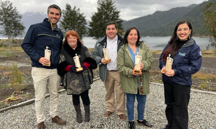 Generadoras de Chile premia a la Mesa de Turismo y Fomento Productivo del Lago Chapo