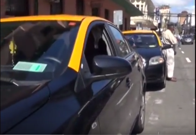 Sindicato de taxis colectivos rechazan el servicio de UBER