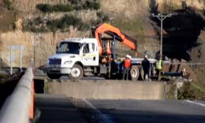 Parlamentarios reaccionan por tragedia de puente Cancura