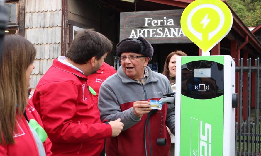 Inaguraron punto de carga para automóviles eléctricos en Puerto Varas