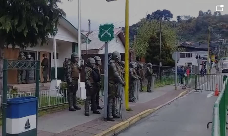 Seis dirigentes de la ANEF detenidos por irrumpir en sesión extraordinaria del Consejo Regional