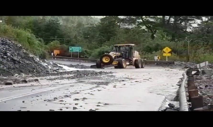 Alcaldesa de Chaitén pide decretar zona de catástrofe el área donde ocurrió el aluvión.