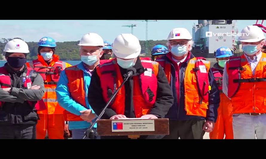 Ministro de OO.PP garantizó continuidad de la megaobra del puente sobre el canal de Chacao