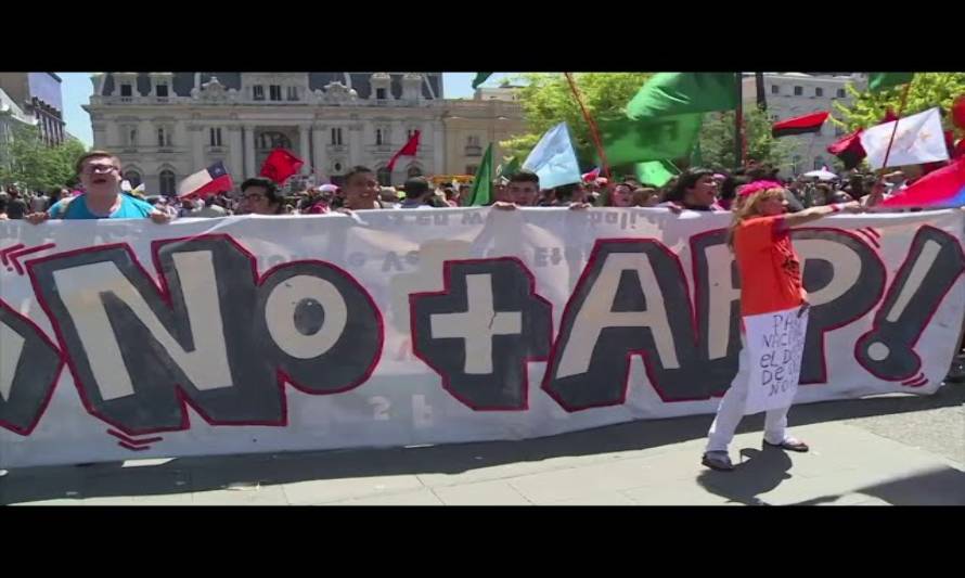 Con votos del oficialismo la comisión de constitución aprobó segundo retiro del 10%.