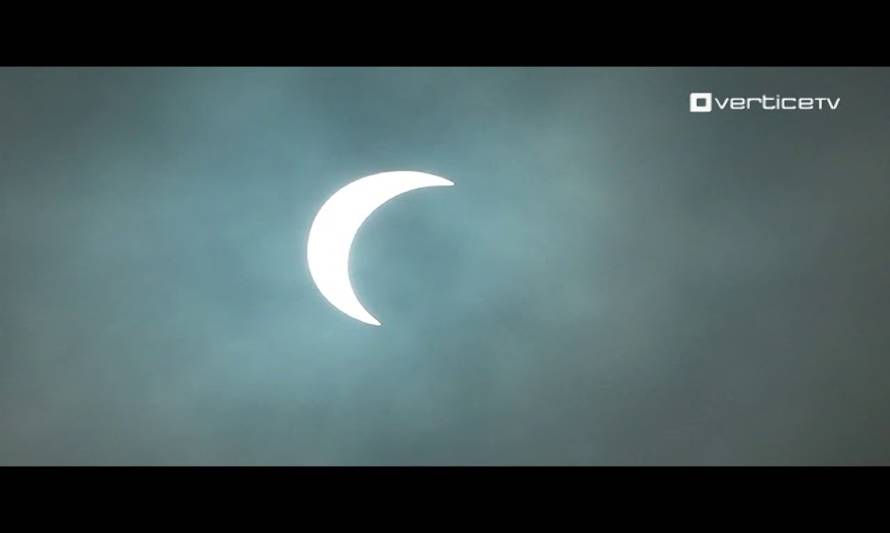 Puertomontinos pudieron ver el eclipse por algunos minutos pese a las nubes