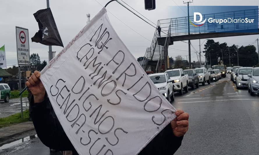 Protesta de vecinos provoca kilómetros de tacos en ruta hacia Alerce y Puerto Varas 