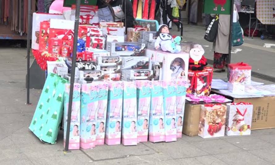 “El centro está lleno”: Puertomontinos realizan sus últimas compras a horas de la navidad