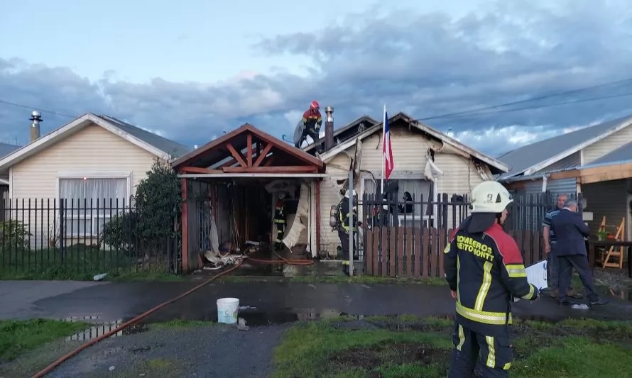 Vecino agredió a bomberos cuando llegaron a controlar incendio en Alerce Norte