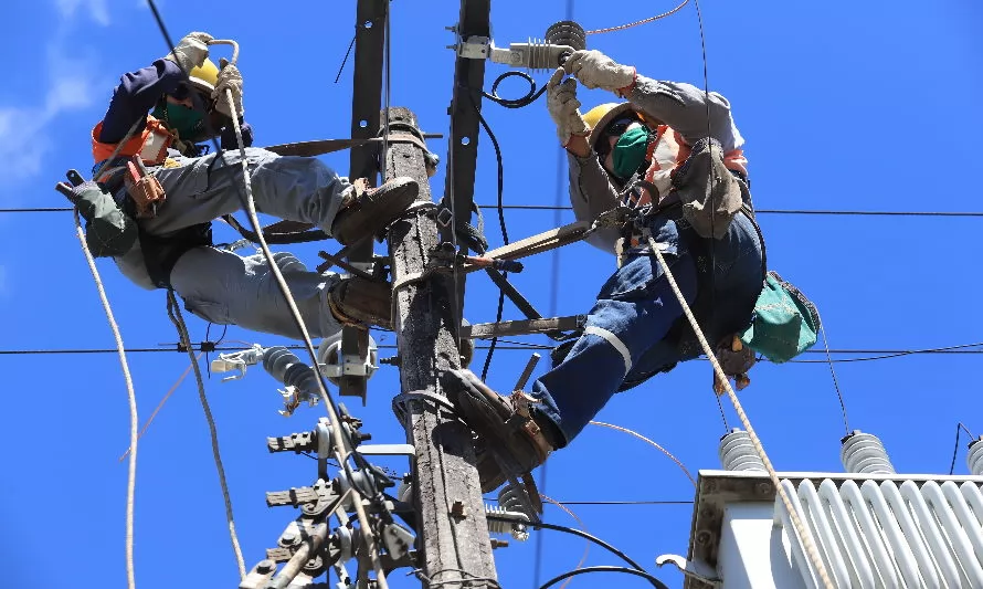 Saesa realizará mantenimiento de sus redes en Calbuco, Maullín y Puerto Montt