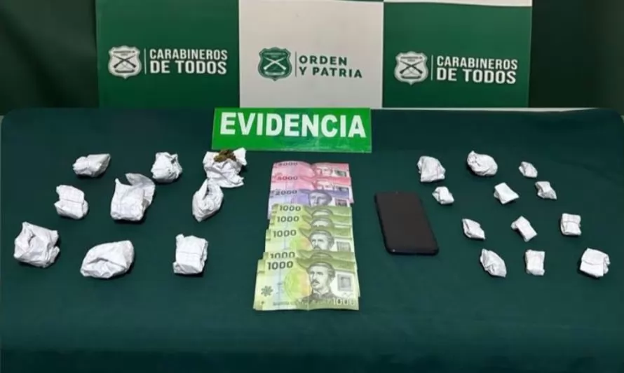 Detienen a sujetos que vendían droga en cercanías de Plaza de Armas de Puerto Montt
