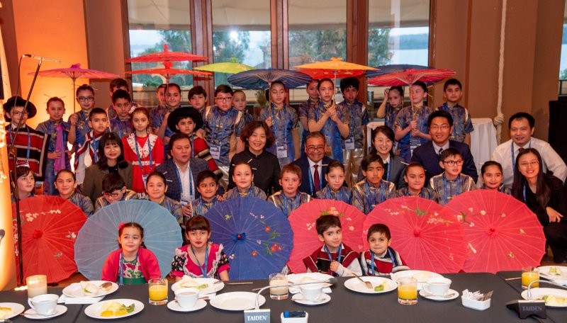Delegación de China desayunó con estudiantes de la Red Colegios Patagonia en Puerto Varas